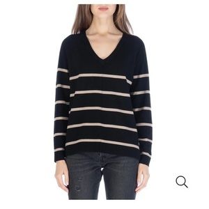 Bombeau V-Neck Exposed Seam Sweater